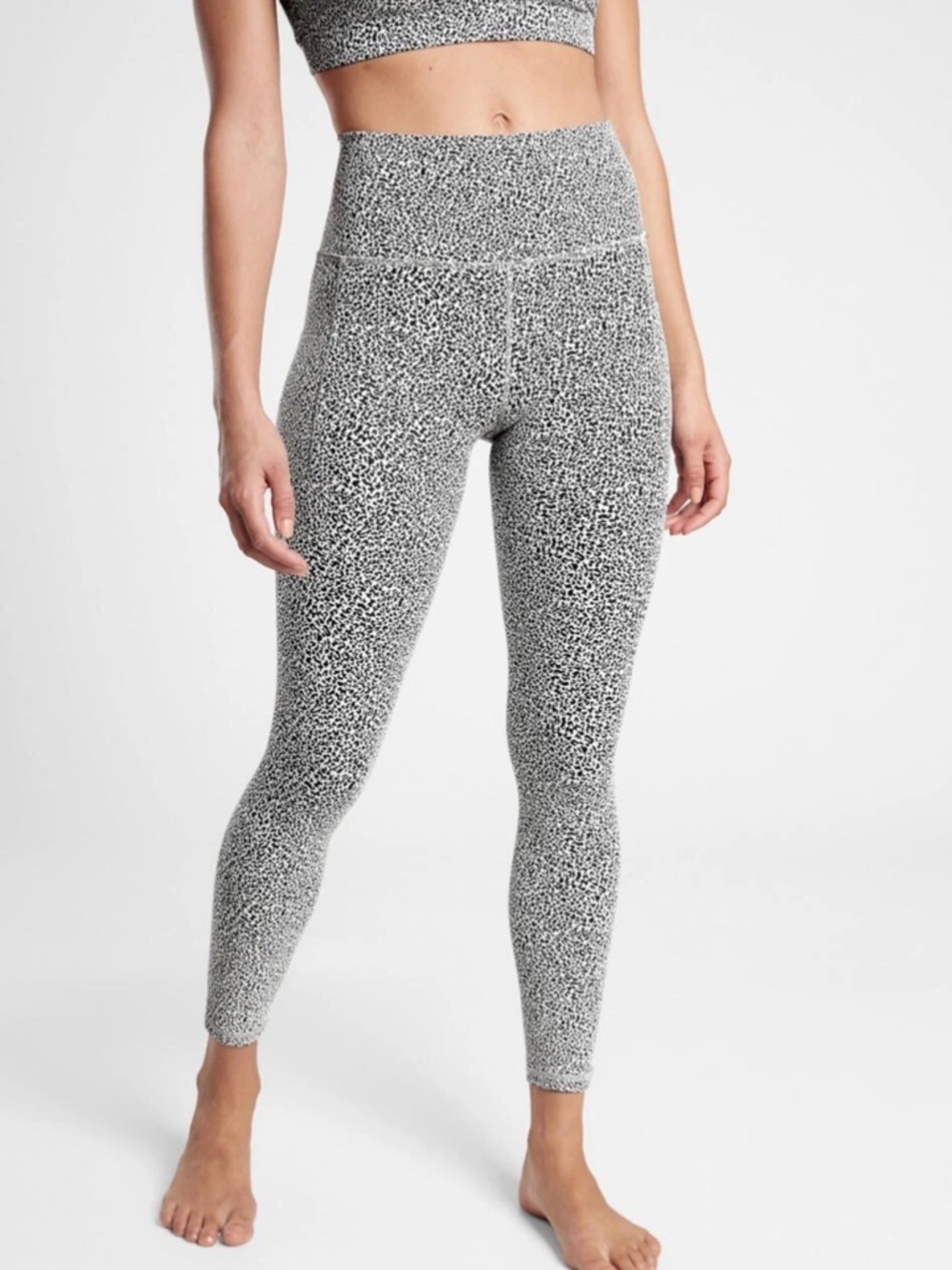 Athleta Salutation Stash II Textured Tight 1X Leopard Print High Rise Leggings